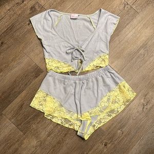 Urban outfitters ice blue yellow-green lace lounge set